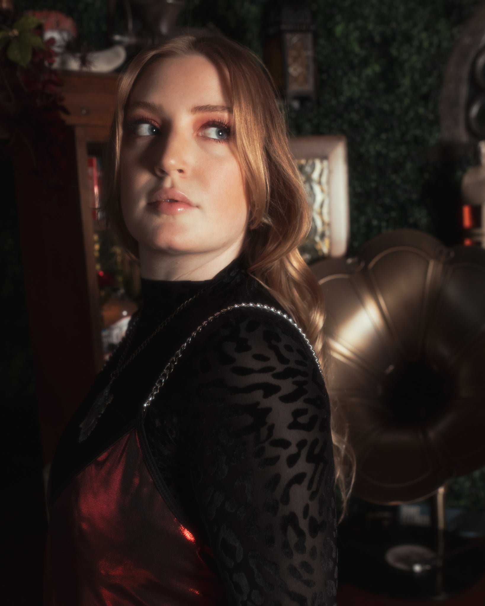 Avoid Dress - Crimson