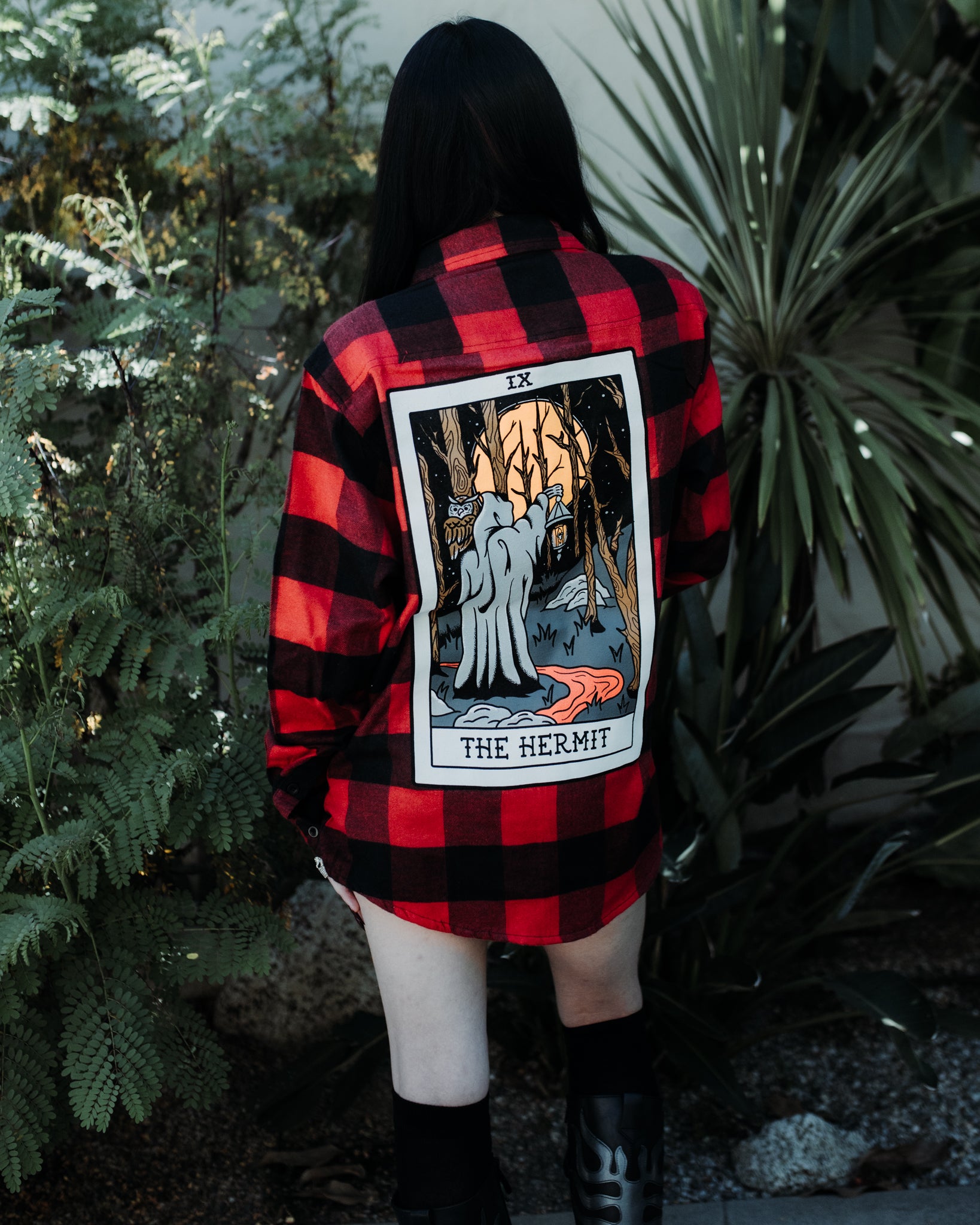 Tour Exclusive Crimson Hermit Tarot Flannel