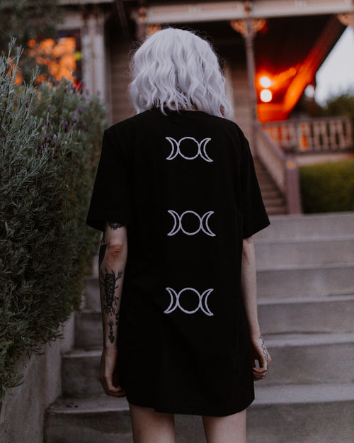 Hecate Oracle Tee