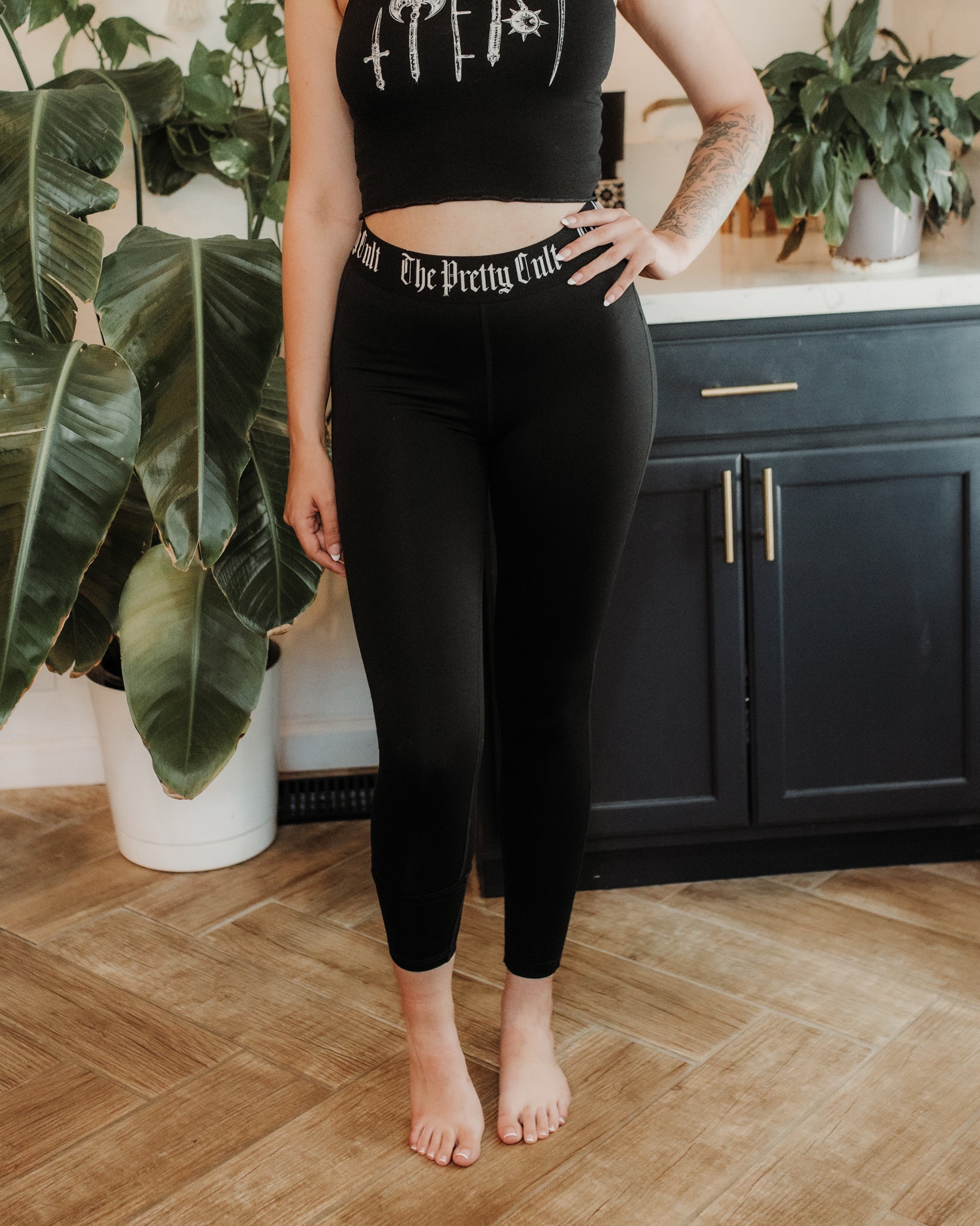 Obsidian Leggings- 3XL Left! – The Pretty Cult