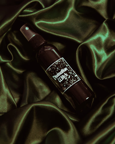 Divination Witch room spray with vanilla and currant fragrance
